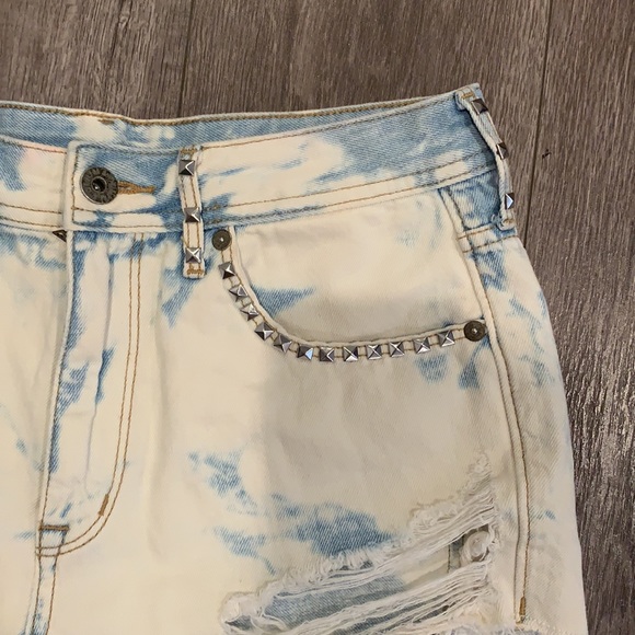 High waisted denim shorts - Picture 2 of 4